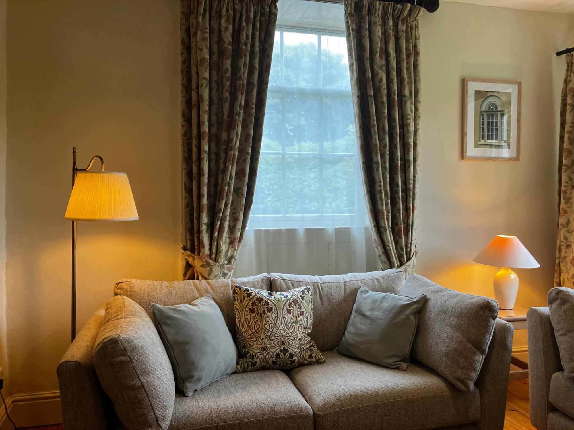 Plas Yn Yale With Mountain Views From All Windows Рексъм Екстериор снимка